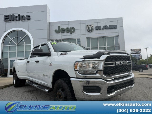 2019 RAM 3500 Tradesman in Bright White Clearcoat — front three-quarter view